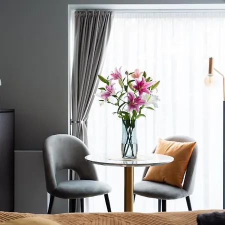 Golden Apartment, So Close To Rynek! Free Parking Included. Appartamento *