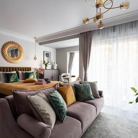 Golden Apartment, So Close To Rynek! Free Parking Included. * Wrocław