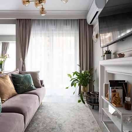 Apartment Golden Apartment, So Close To Rynek! Free Parking Included.