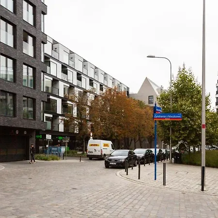 Golden Apartment, So Close To Rynek! Free Parking Included. * Vratislav