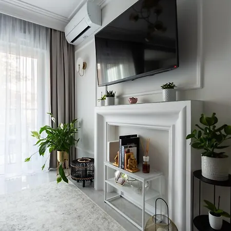 Golden Apartment, So Close To Rynek! Free Parking Included. Apartment