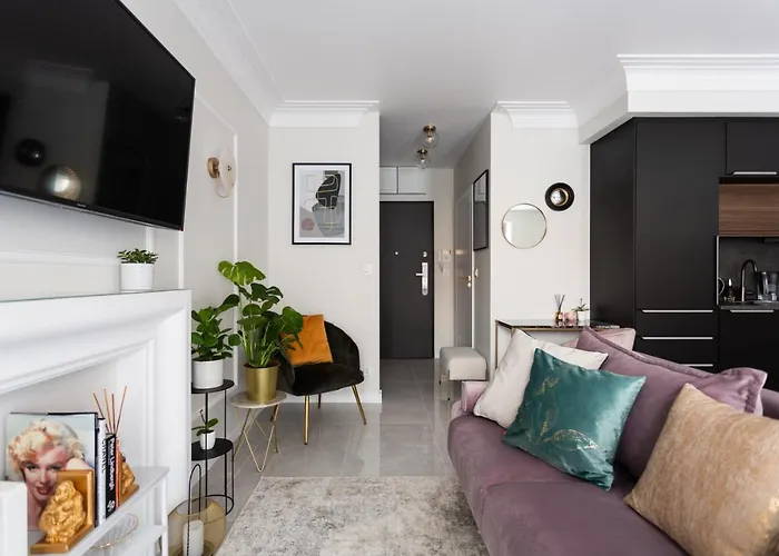 Golden Apartment, So Close To Rynek! Free Parking Included. Διαμέρισμα Βρότσλαβ